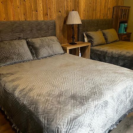 Parkway Yellowstone Guest House Room #1 การ์ดีเนอร์ ภายนอก รูปภาพ