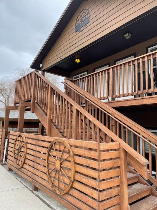 Parkway Yellowstone Guest House Room #1 การ์ดีเนอร์ ภายนอก รูปภาพ