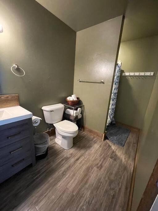 Parkway Yellowstone Guest House Room #1 การ์ดีเนอร์ ภายนอก รูปภาพ