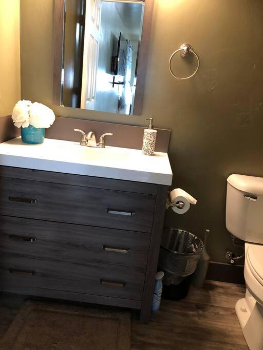 Parkway Yellowstone Guest House Room #1 การ์ดีเนอร์ ภายนอก รูปภาพ