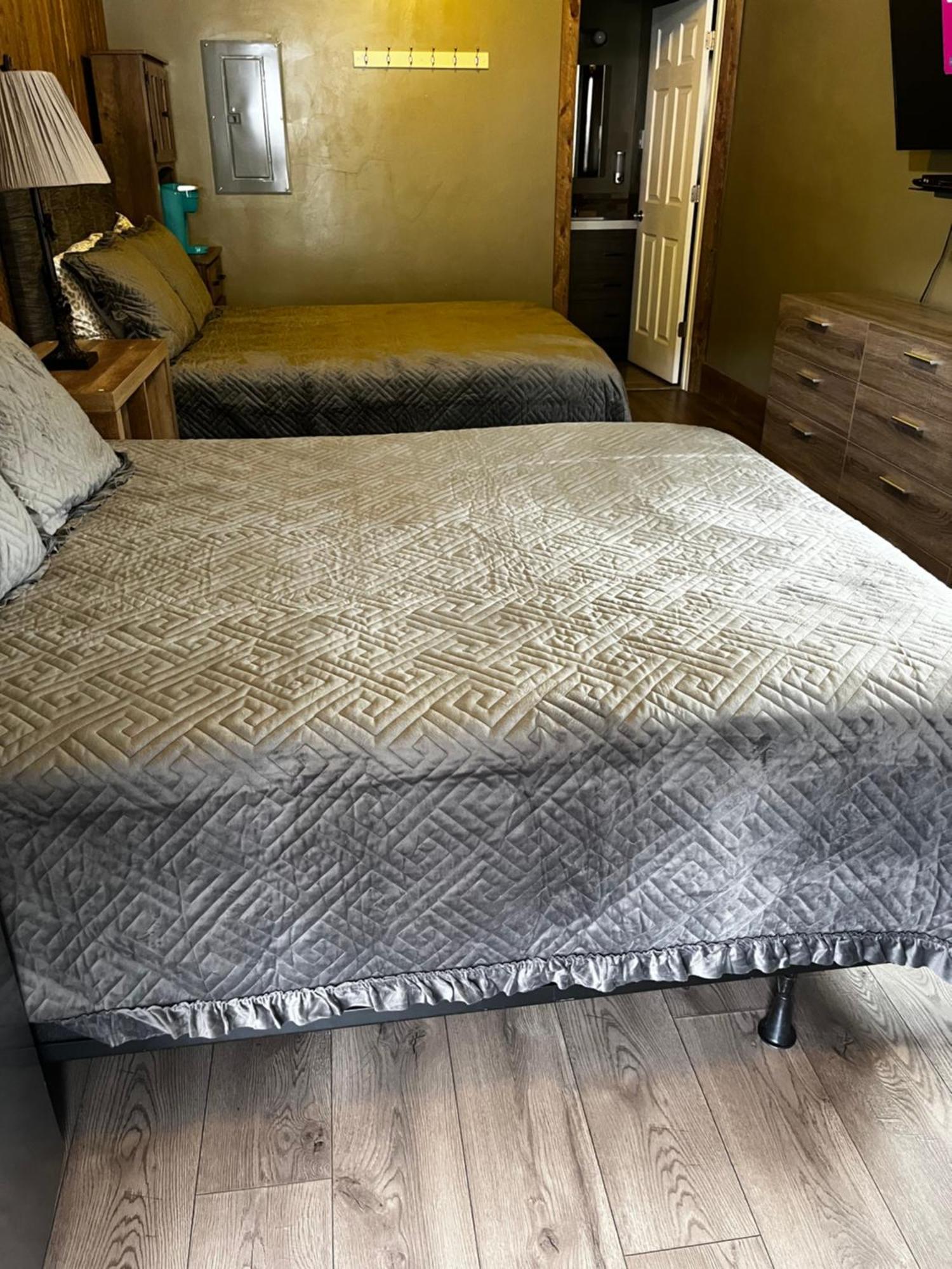 Parkway Yellowstone Guest House Room #1 การ์ดีเนอร์ ภายนอก รูปภาพ